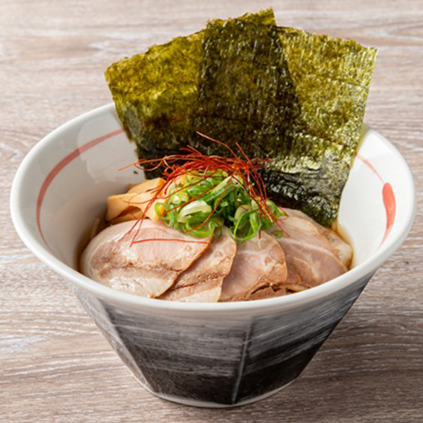 定番醤油チャーシュー麺